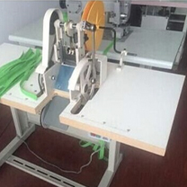How does the nonwoven bag making machine work?